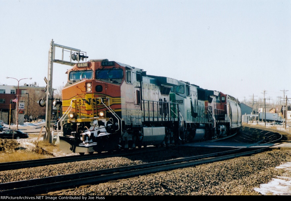 BNSF 4438 East